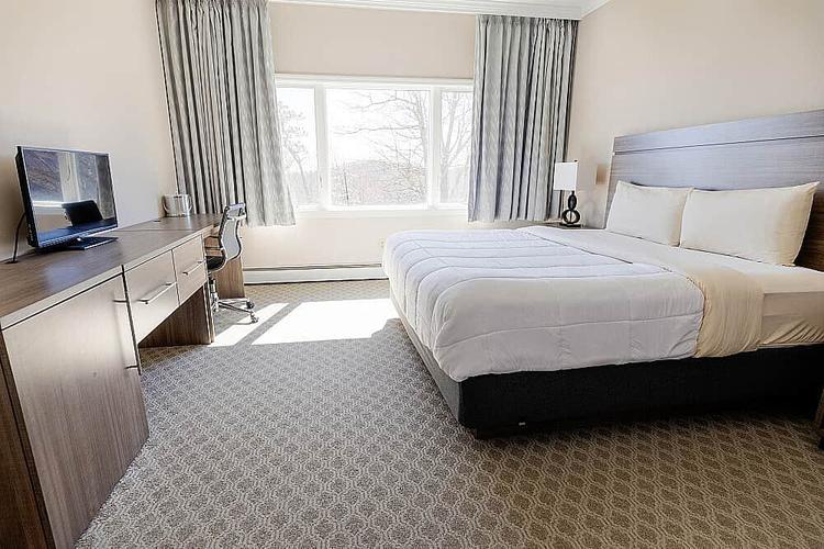 Private Premium Hotel Room Single Occupancy