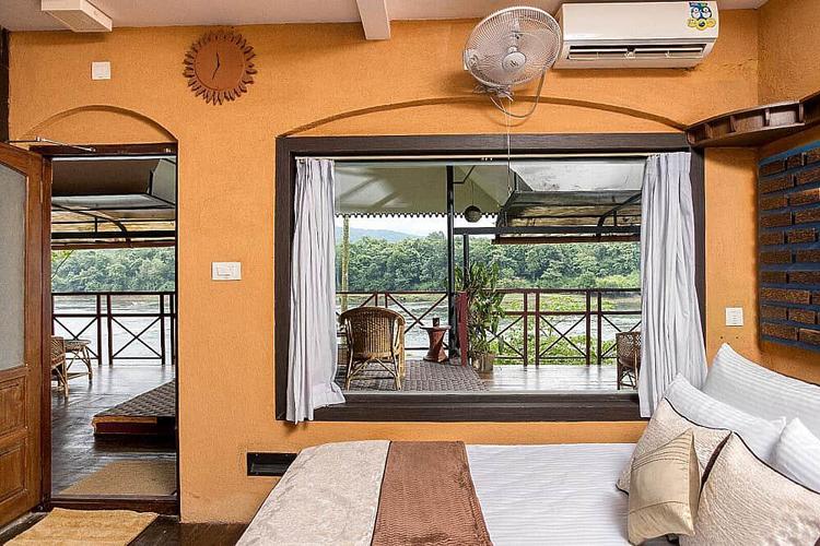 Single Private Room (1 person)