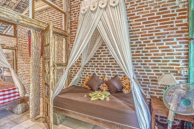 Standard Room at Santhiku Hotel (3 people)