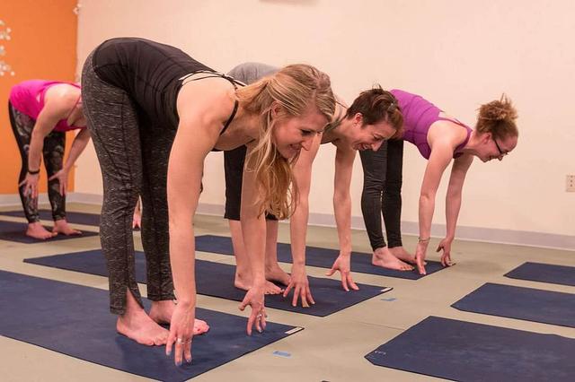 18 Day 200-Hr Therapeutic Yoga Teacher Training in California, US