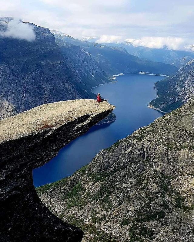 7 Day Yoga & Hiking Retreat in Spectacular Norway